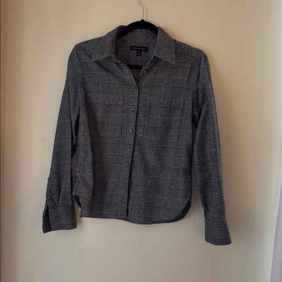 Banana Republic women’s white and Black Plaid Flannel Shirt - Picture 3 of 6